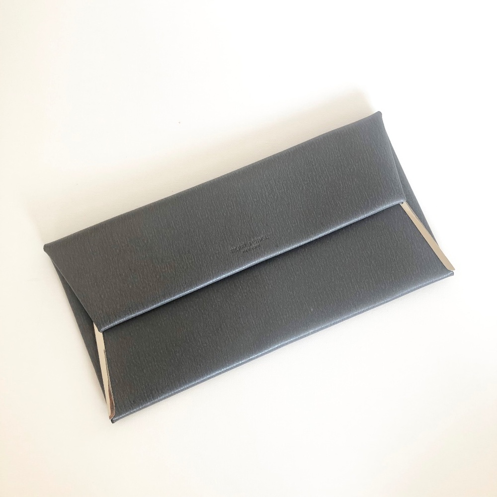 [Henri Bendel] Unlined Grey Clutch